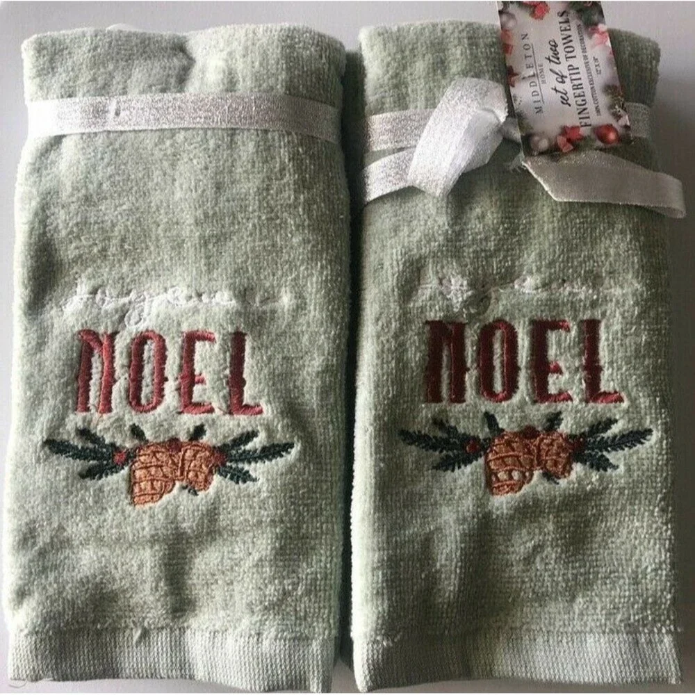Christmas Fingertip Towels Set of 2 Joyeux Noel Embroidered Green Guest Bath